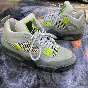 Jordan Retro 4 - 95 Neon SE Gray and Neon Green Sneakers